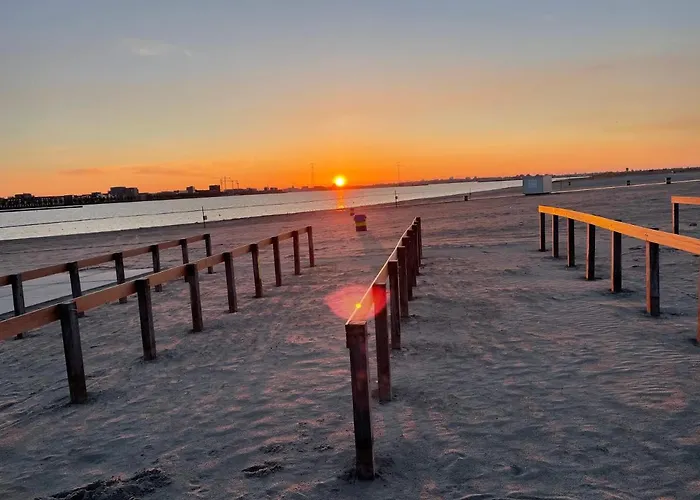 Проживание в семье Bed & Амстердам